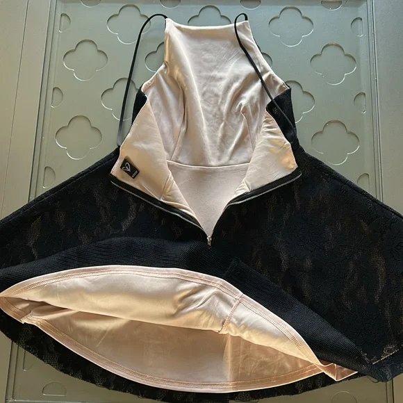 Elegant Black Lace Dress - Picture 12 of 16